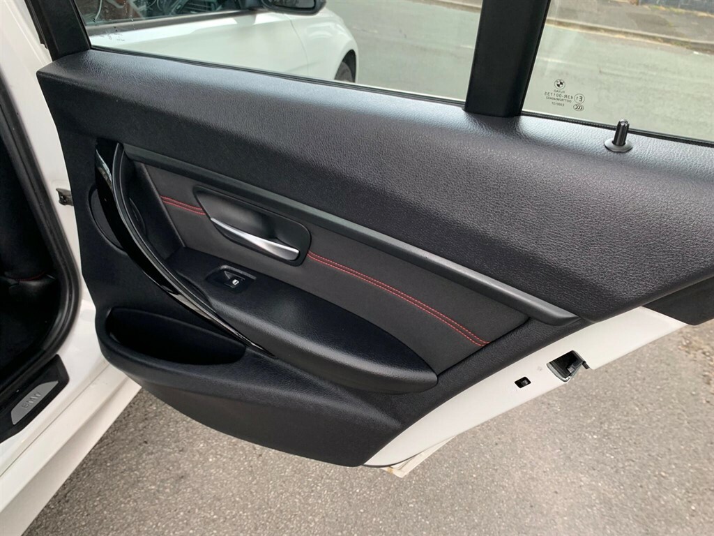 BMW 3 Series 2015 15 3.0 Red #18