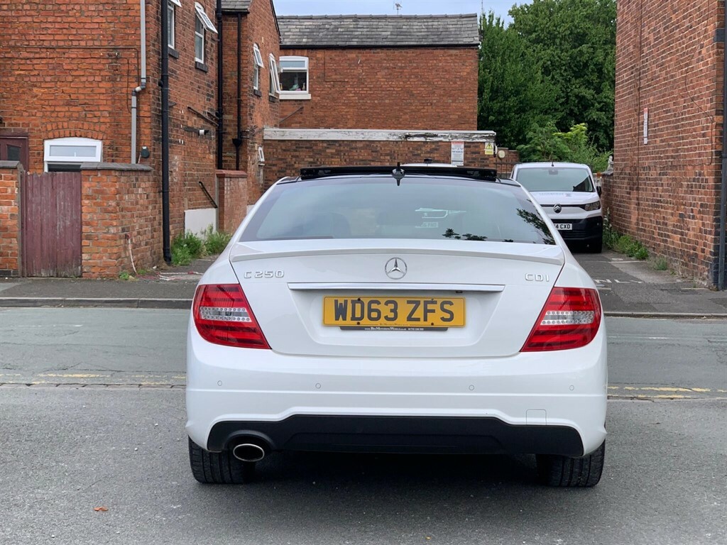 Mercedes-Benz C Class 2.1 Cdi Amg Sport Edition G-tronic Euro 5 Ss 4 White #3