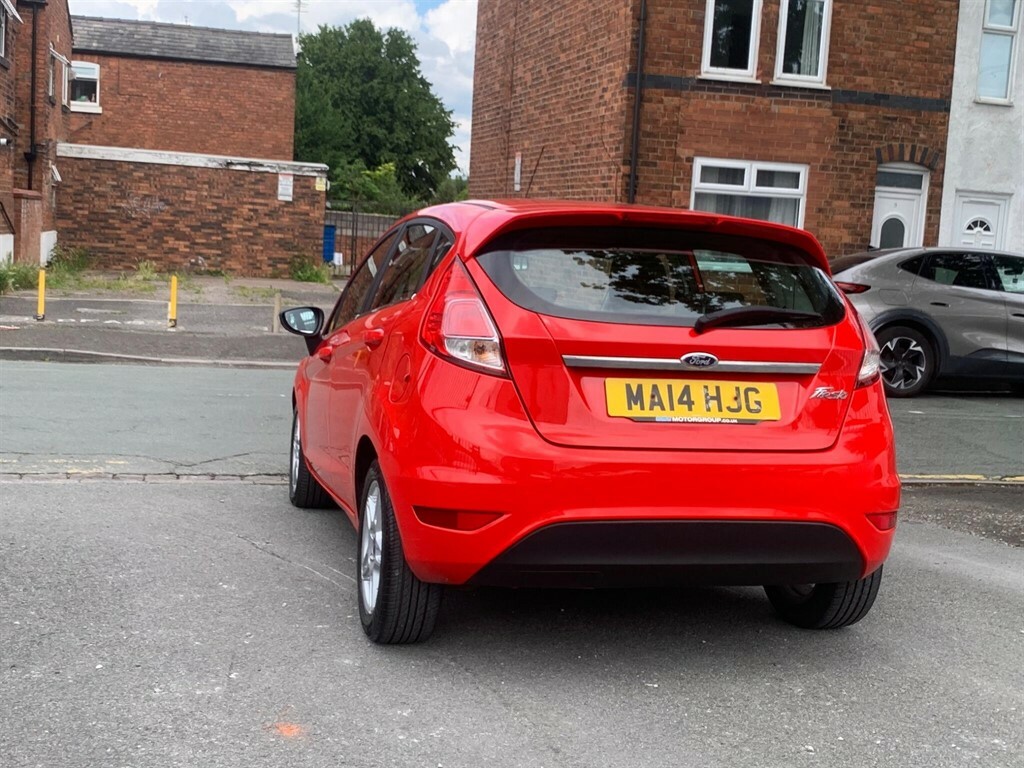 Ford Fiesta 1.25 Zetec Euro 5 Red #4