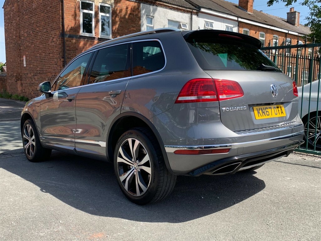 Volkswagen Touareg 3.0 Tdi V6 R-line Tiptronic 4Wd Euro 6 Ss Grey #4