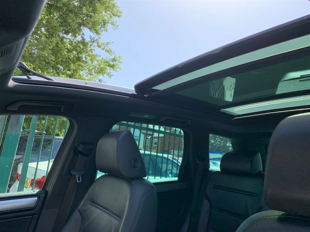 Volkswagen Touareg 3.0L V6 R-line Plus Tdi Bluemotion Technology A Black #15