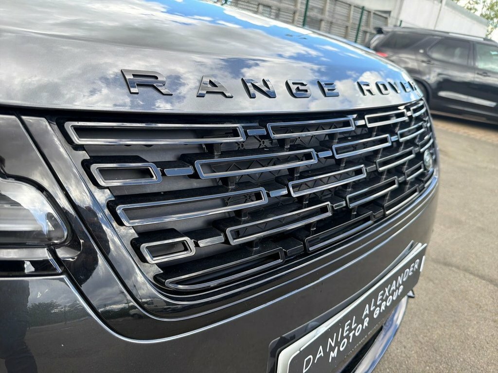 Land Rover Range Rover Velar Dynamic Se Black #15