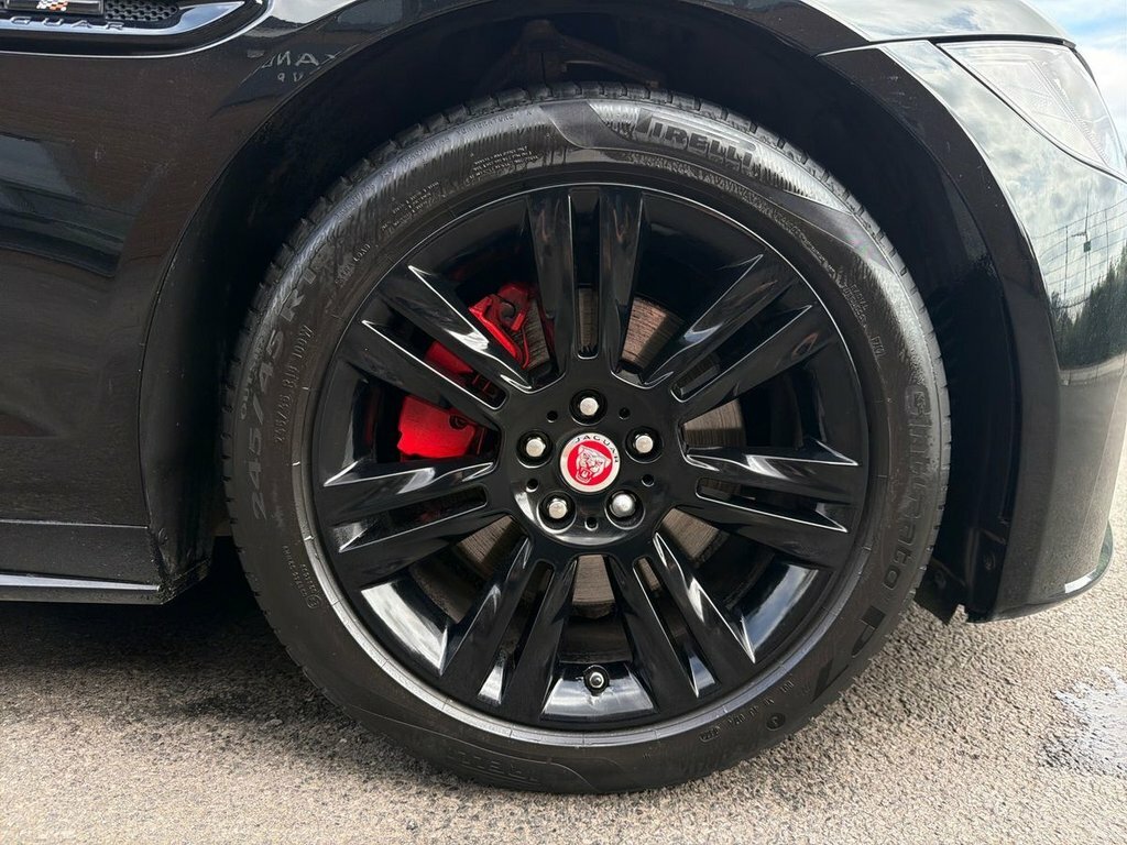 Jaguar XF 2.0D 180 Portfolio  #8