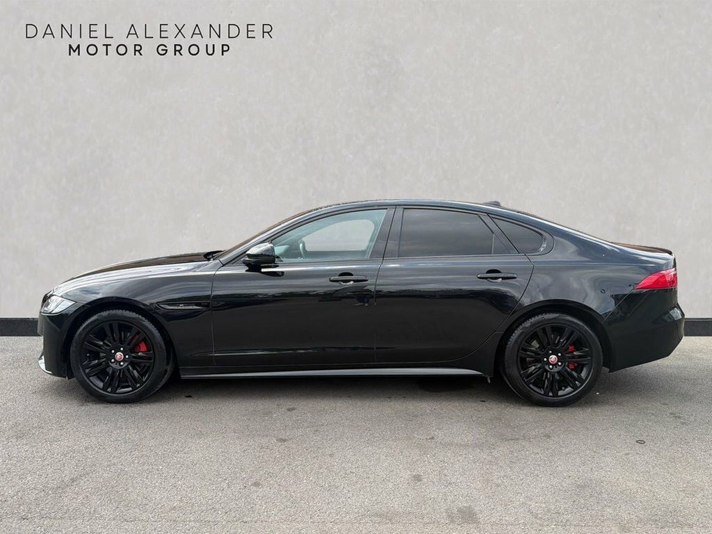 Jaguar XF 2.0D 180 Portfolio  #10