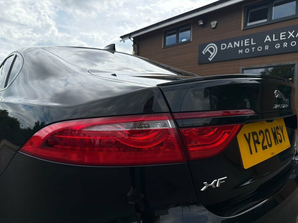 Jaguar XF 2.0D 180 Portfolio  #26