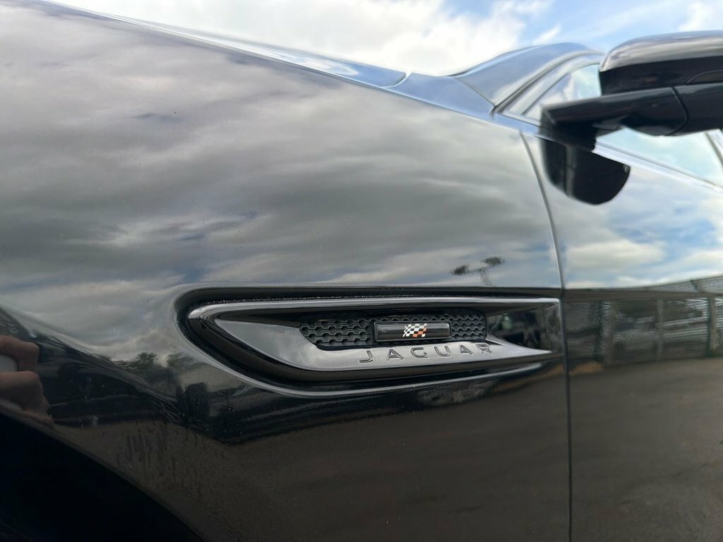 Jaguar XF 2.0D 180 Portfolio  #16