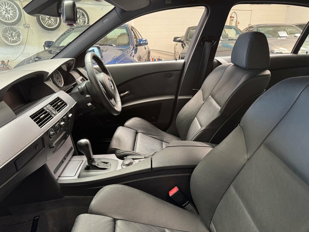BMW 5 Series Black #20