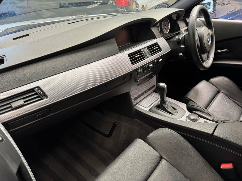BMW 5 Series Black #19