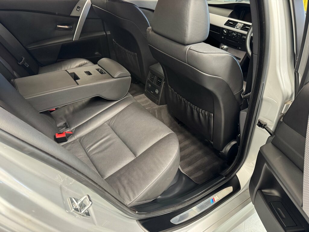 BMW 5 Series Black #28