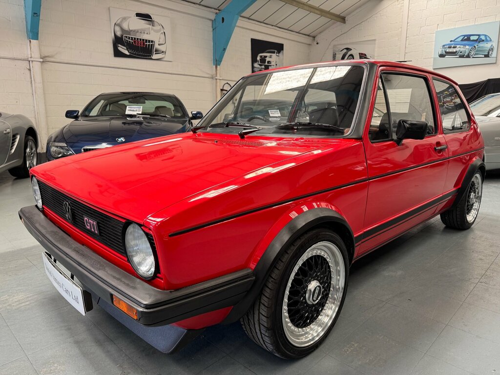 Volkswagen Golf Saloon Red #2