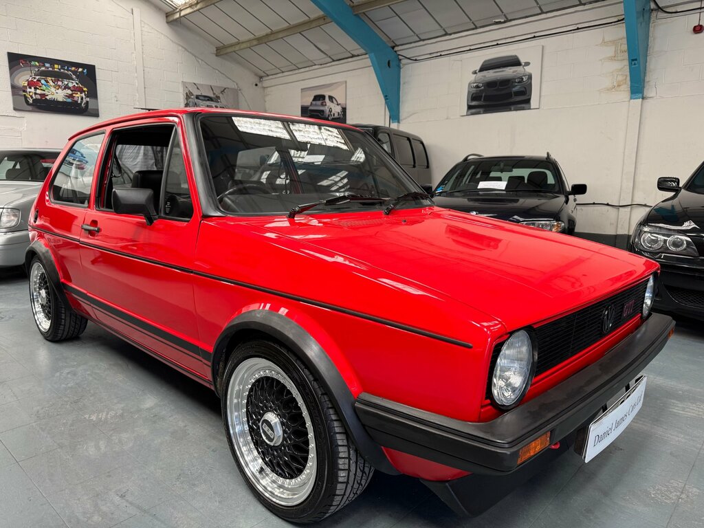 Volkswagen Golf Saloon Red
