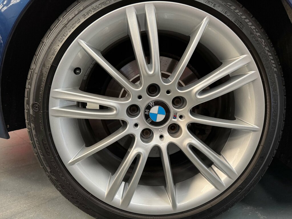 BMW 3 Series  Black #9