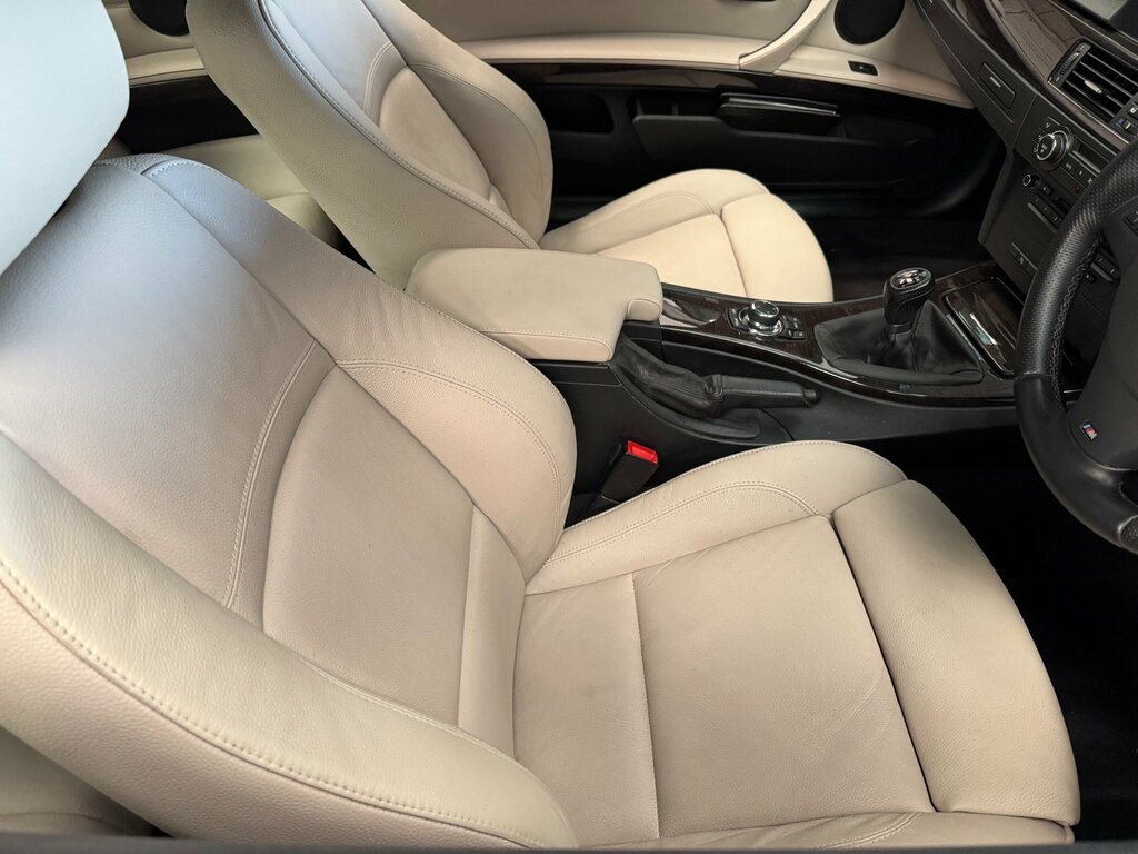BMW 3 Series  Black #15