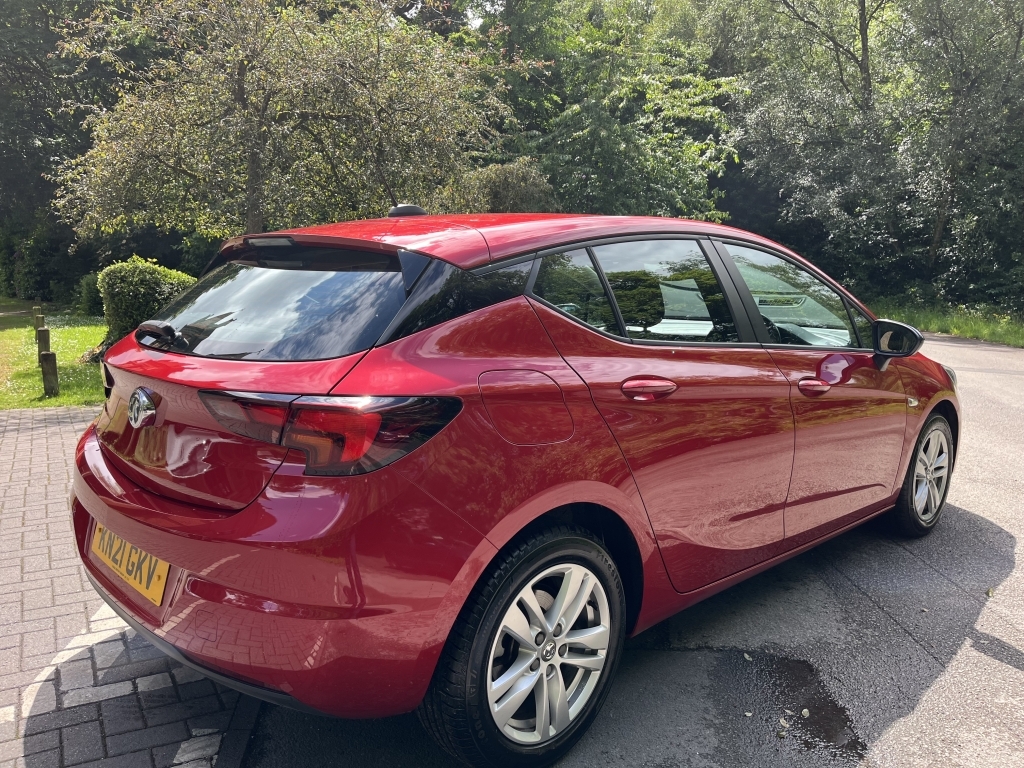 Vauxhall Astra Hatchback KN21GKV Red #6