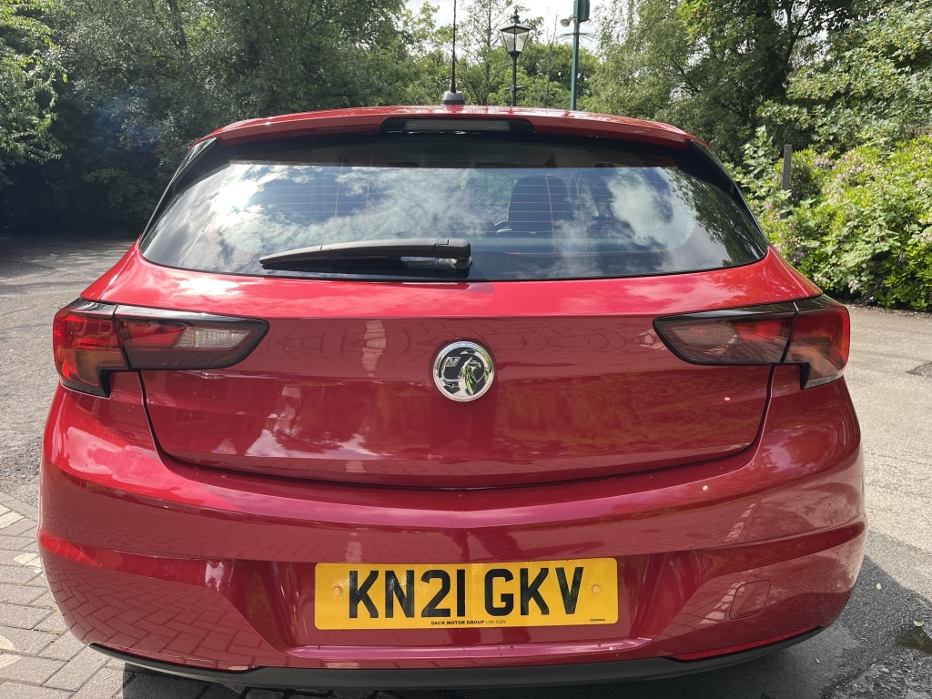 Vauxhall Astra Hatchback KN21GKV Red #5