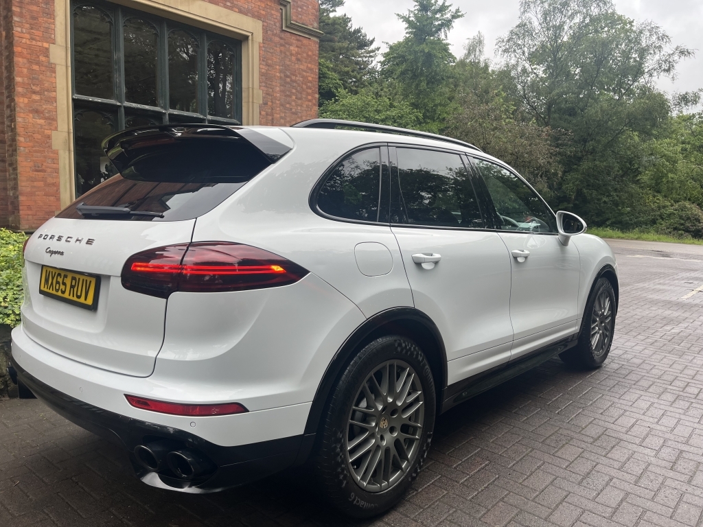 Porsche Cayenne Suv White #4