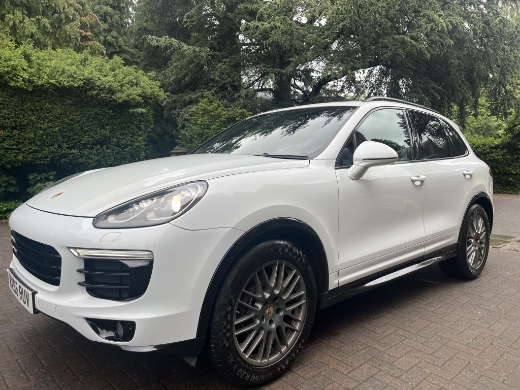 Porsche Cayenne Suv White #3