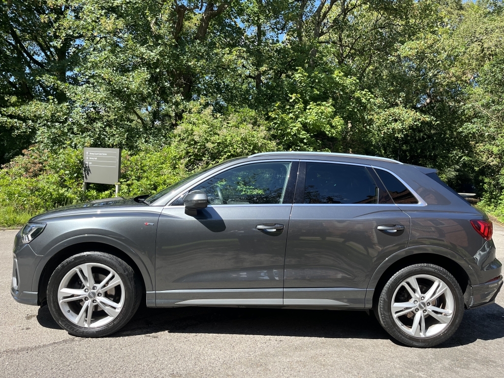 Audi Q3 Estate SD69XFY Grey #3