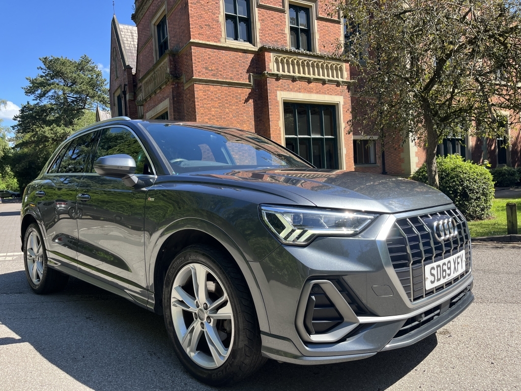 Audi Q3 Estate SD69XFY Grey