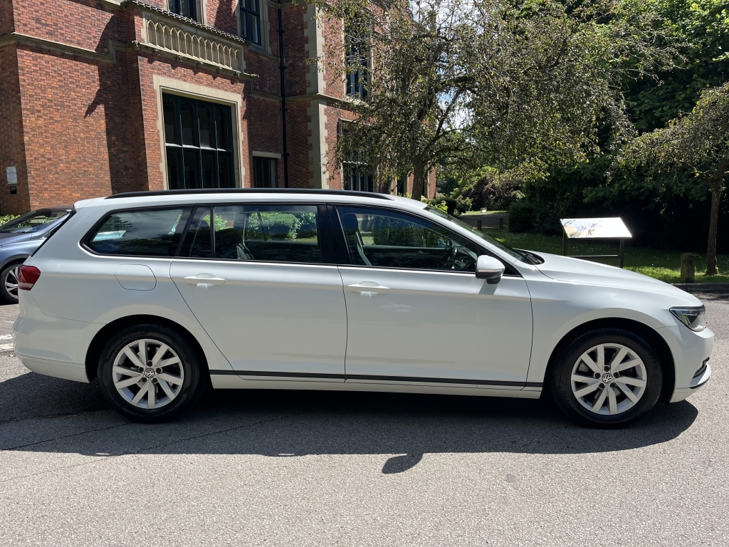 Volkswagen Passat Estate White #2