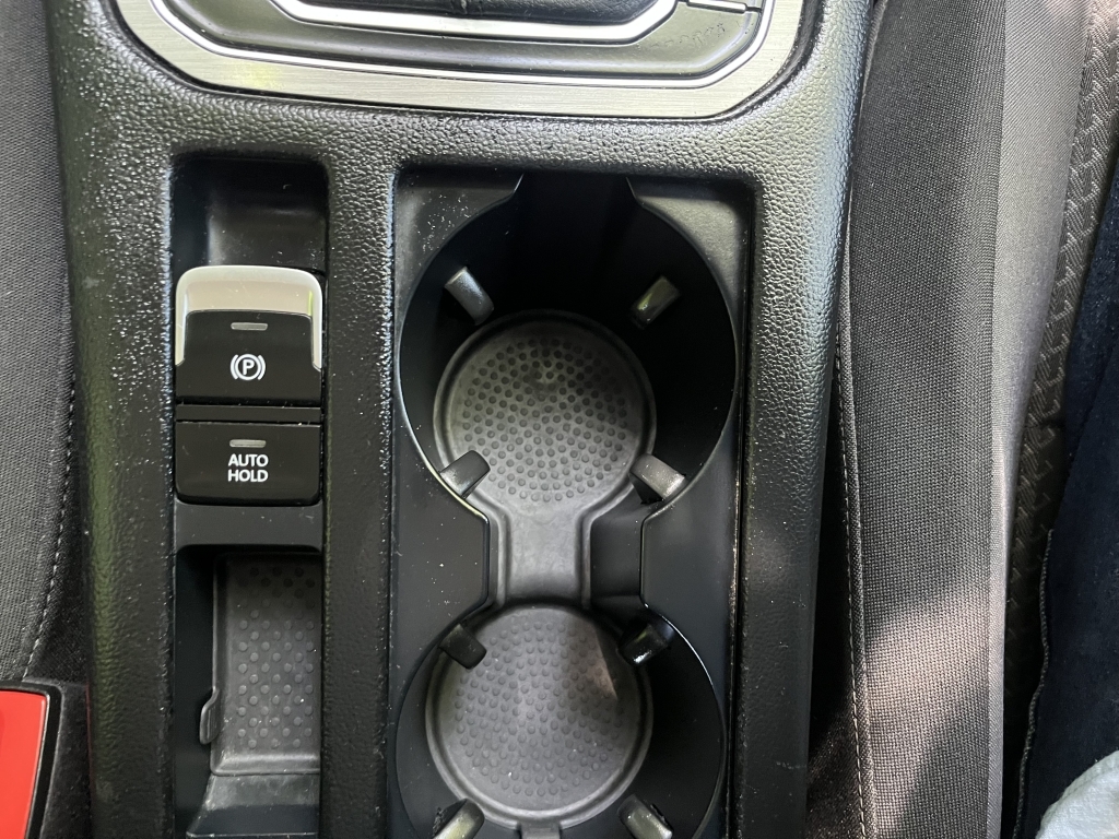Volkswagen Passat White #26