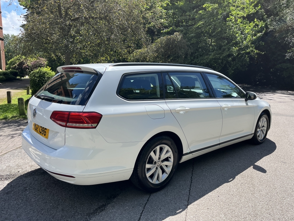 Volkswagen Passat Estate White #6