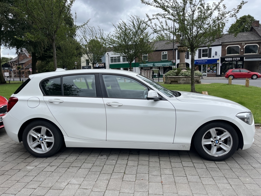 BMW 1 Series 116D Efficientdynamics White #2