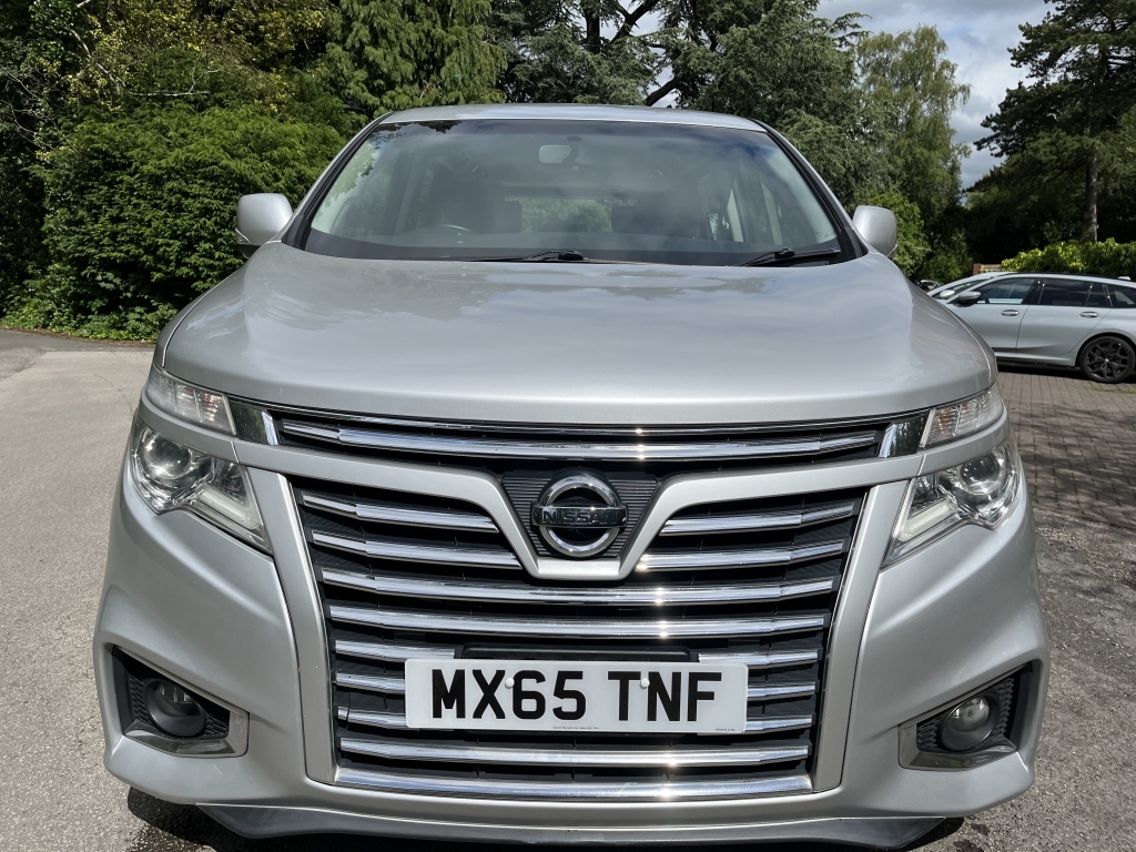 Nissan Elgrand Mpv Silver #2