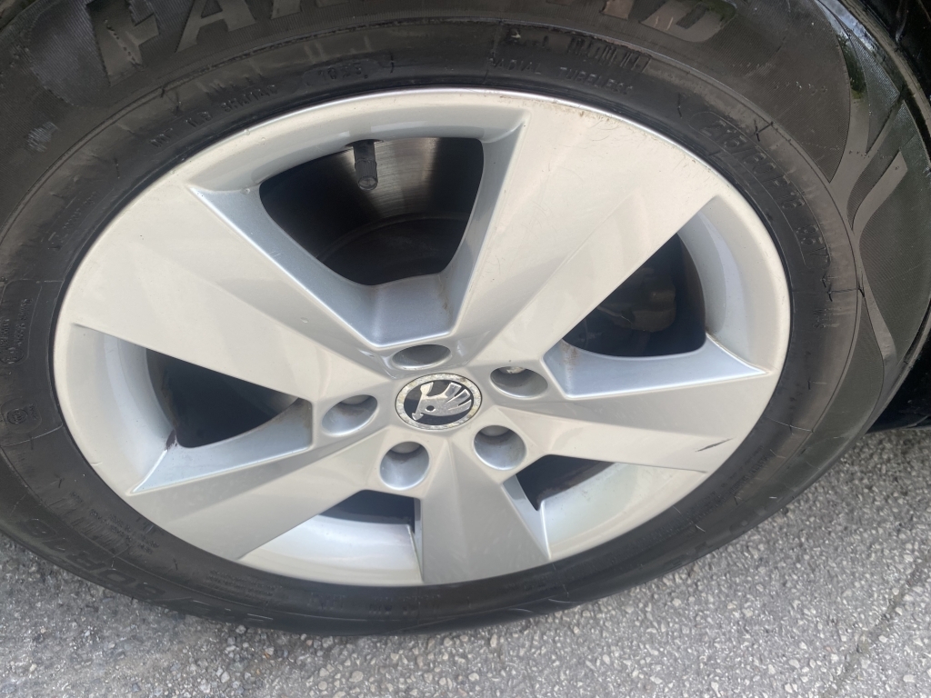 Skoda Superb 2.0 Tdi Elegance Silver #11