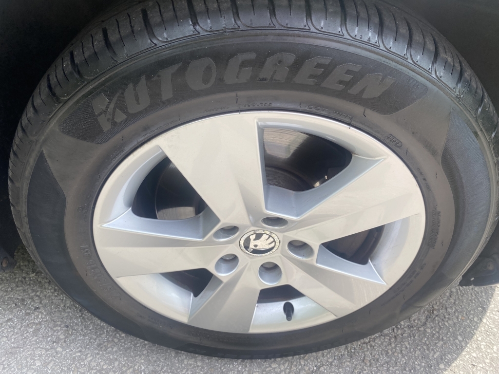 Skoda Superb 2.0 Tdi Elegance Silver #31