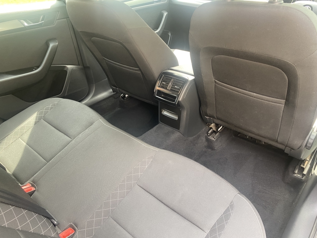 Skoda Superb 2.0 Tdi Elegance Silver #27