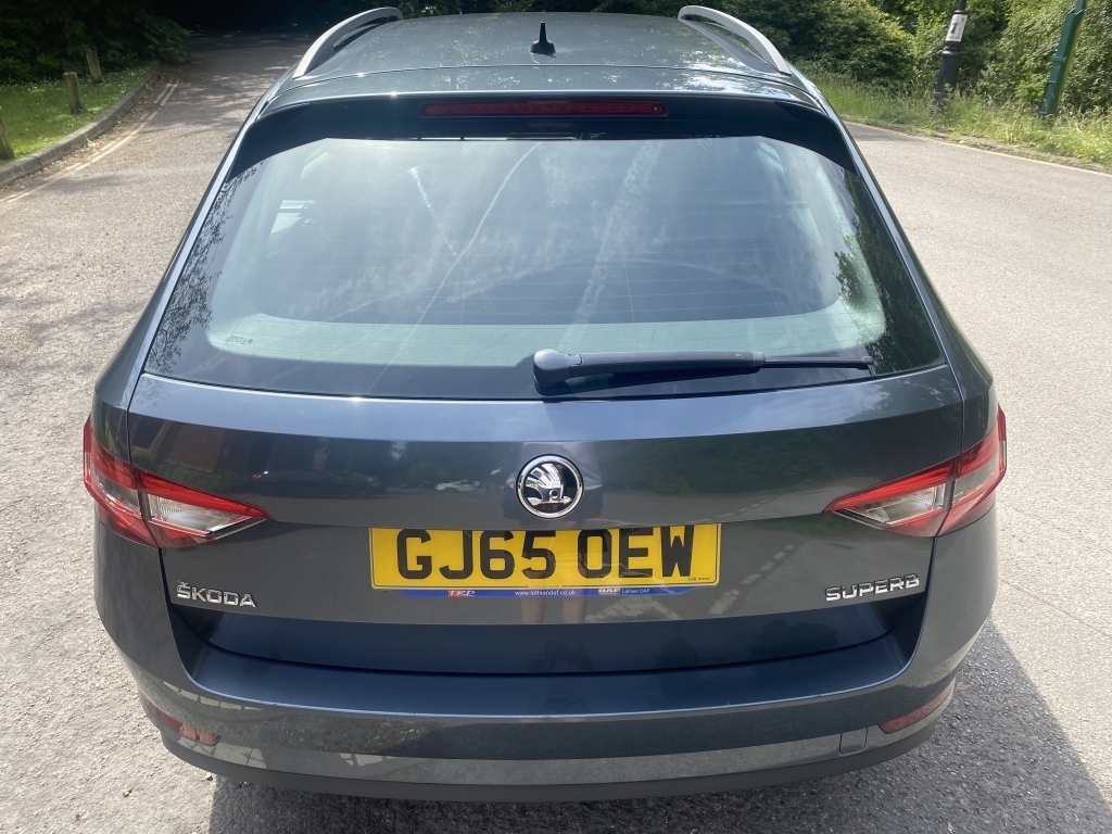 Skoda Superb 2.0 Tdi Elegance Silver #7