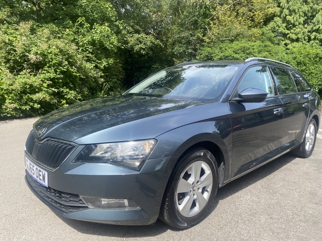 Skoda Superb 2.0 Tdi Elegance Silver #8