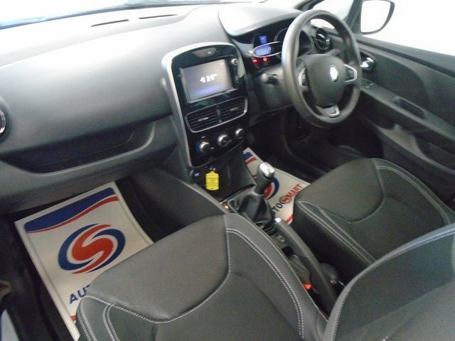 Renault Clio 1.5 Dci Iconic Hatchback Euro 6 LJ68BKK White #2