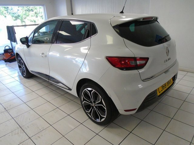 Renault Clio 1.5 Dci Iconic Hatchback Euro 6 LJ68BKK White #4
