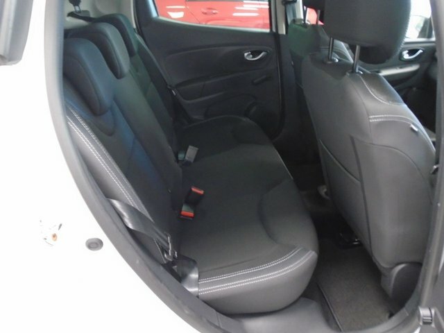 Renault Clio 1.5 Dci Iconic Hatchback Euro 6 LJ68BKK White #6