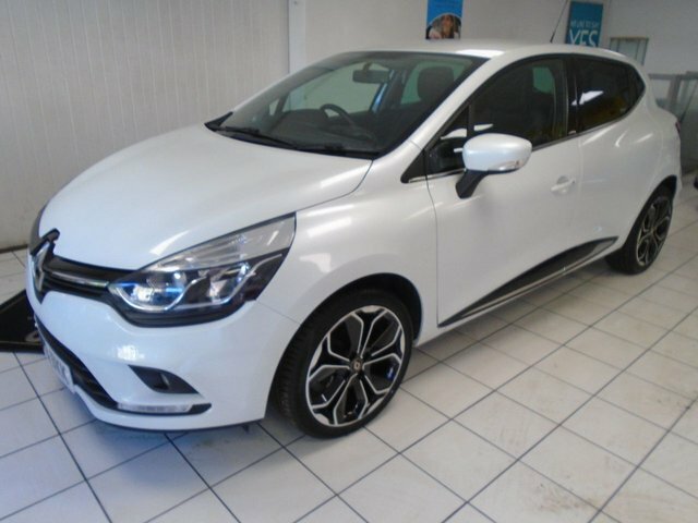 Renault Clio 1.5 Dci Iconic Hatchback Euro 6 LJ68BKK White #3