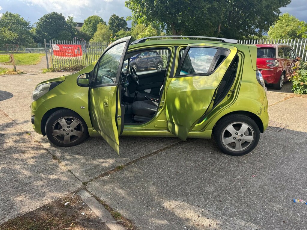 Chevrolet Spark 1.2I Lt Green #9