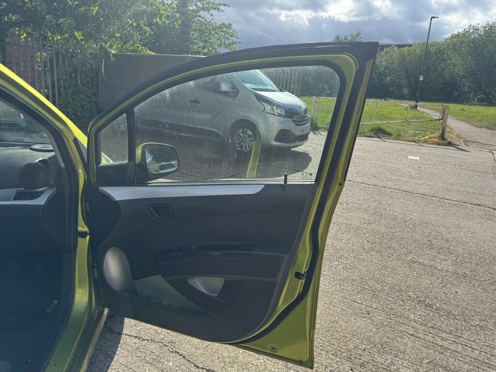 Chevrolet Spark 1.2I Lt Green #17