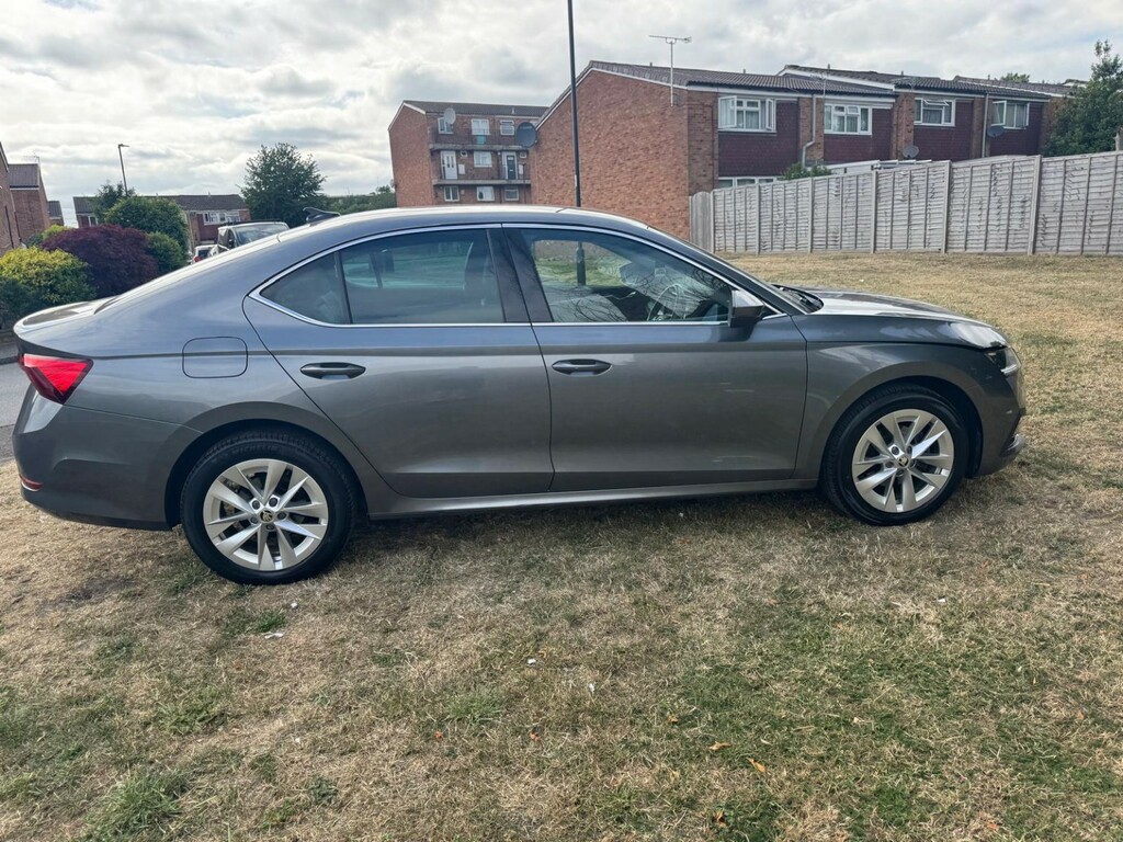 Skoda Octavia Hatchback 1.5 Tsi E-tec Mhev Se L 202323 EU23FVA Grey #6