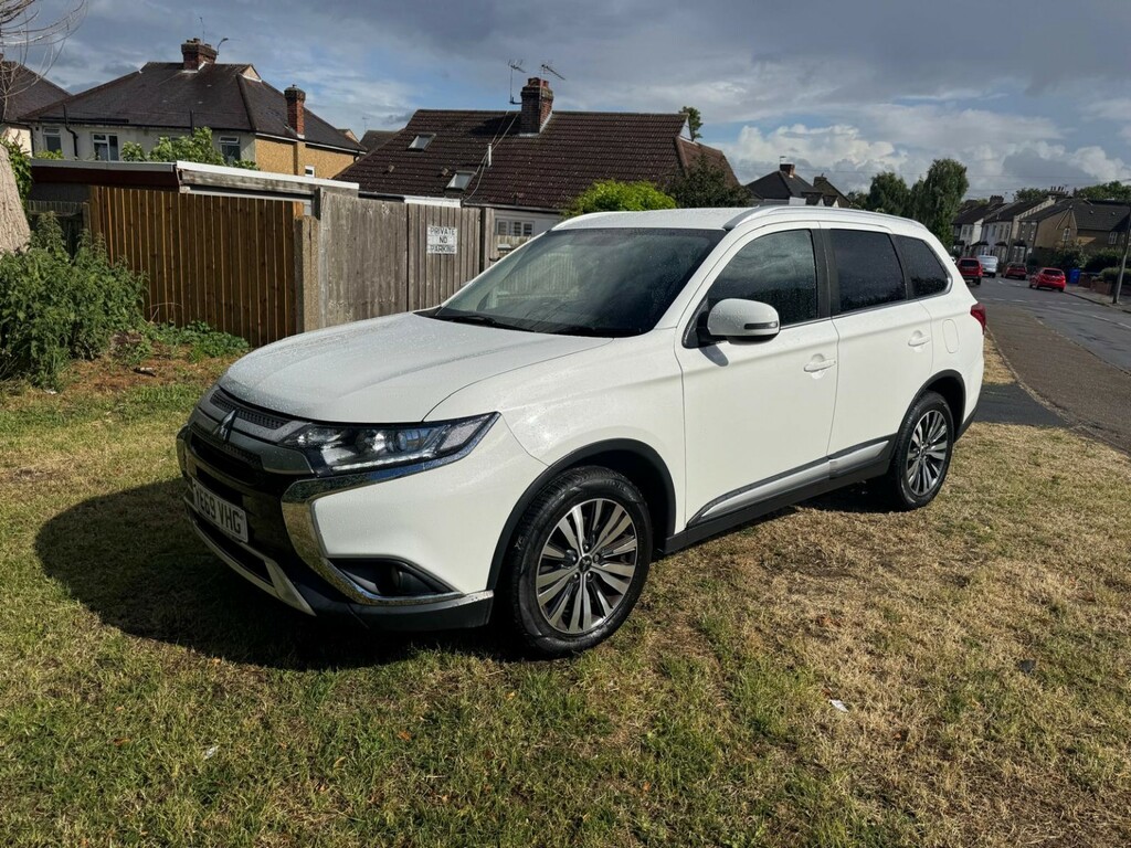Mitsubishi Outlander Suv 2.0 Mivec Design 201969 YE69VHG White #5
