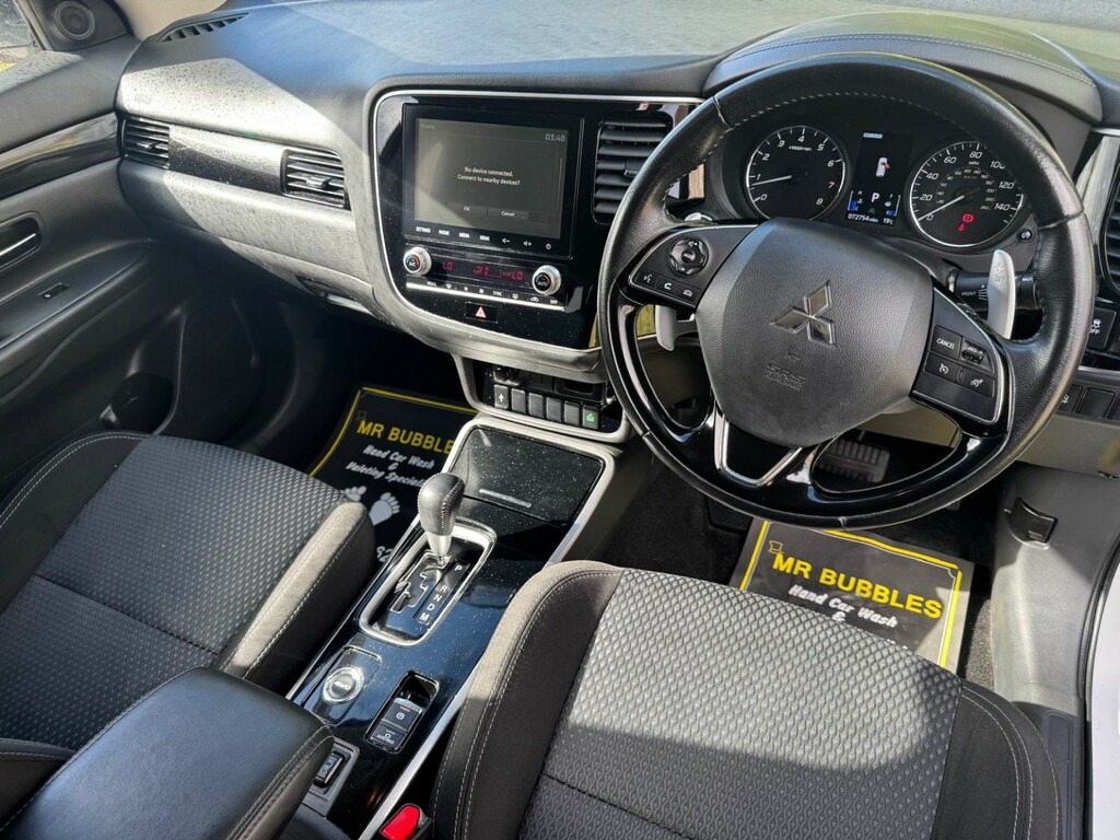 Mitsubishi Outlander Suv 2.0 Mivec Design 201969 YE69VHG White #2
