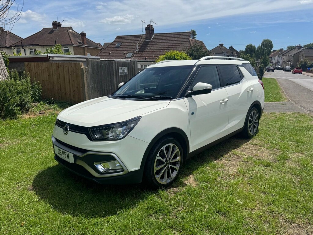 SsangYong Tivoli XLV Suv 1.6 D Ultimate 201919 White #5