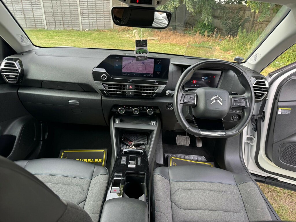 Citroen C4 Hatchback 1.2 Puretech Shine 202171 BG71JPV White #4