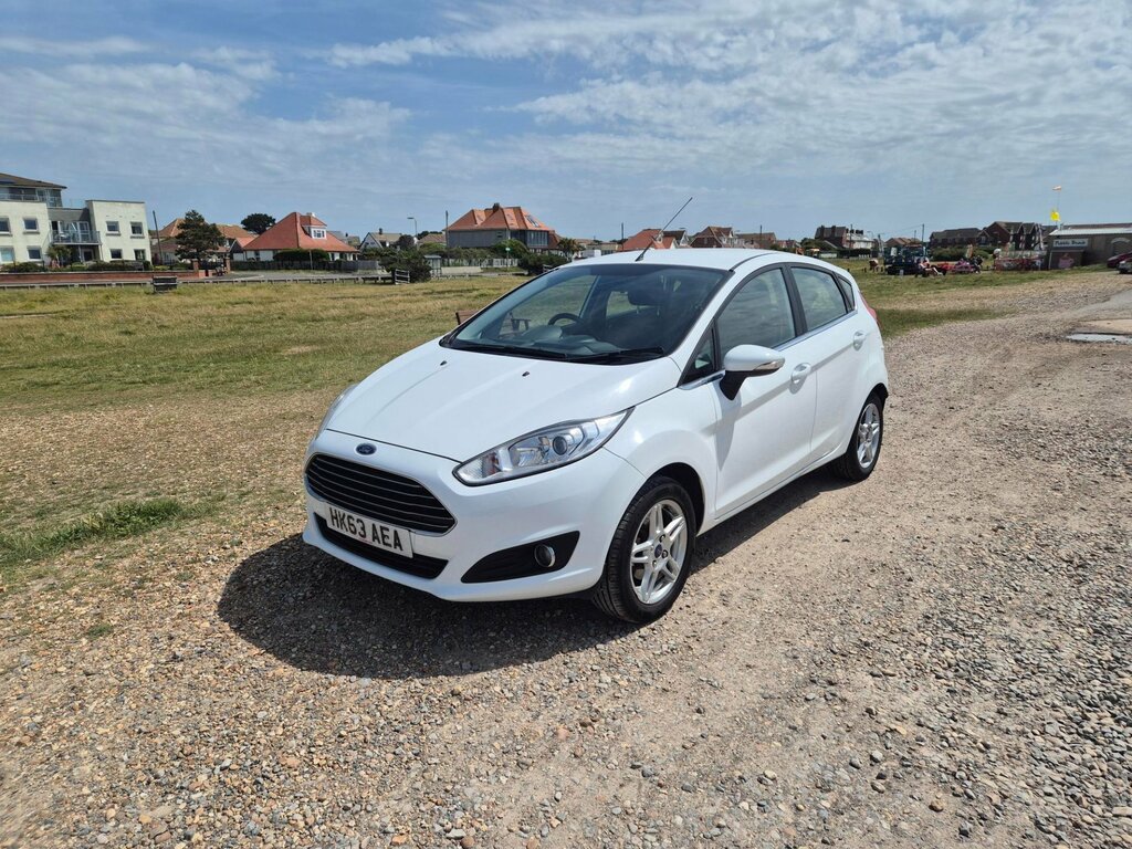 Ford Fiesta 1.25 Zetec . HK63AEA White #3