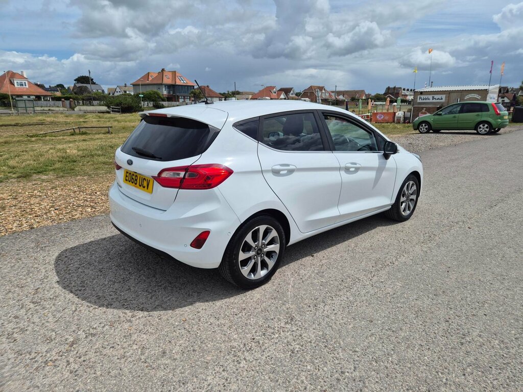Ford Fiesta Titanium 5-Door EO68UCV White #3