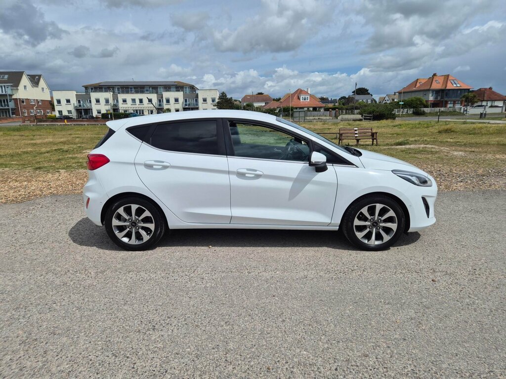 Ford Fiesta Titanium 5-Door White