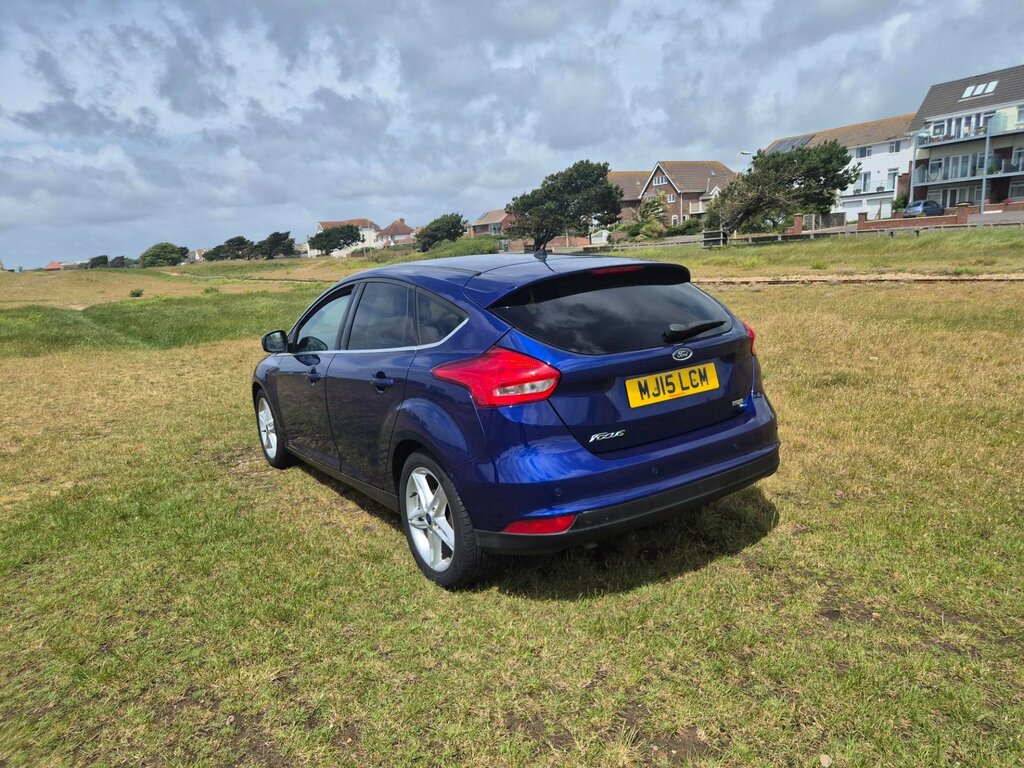 Ford Focus Titanium 5-Door MJ15LCM Blue #6