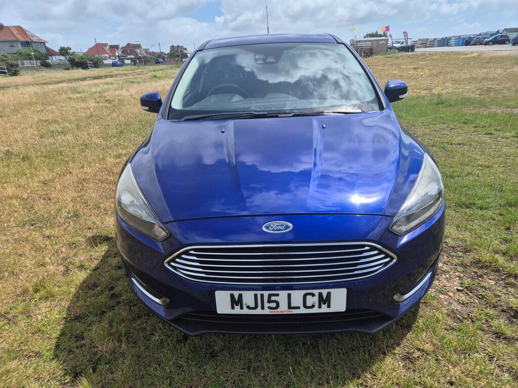 Ford Focus Titanium 5-Door MJ15LCM Blue #5