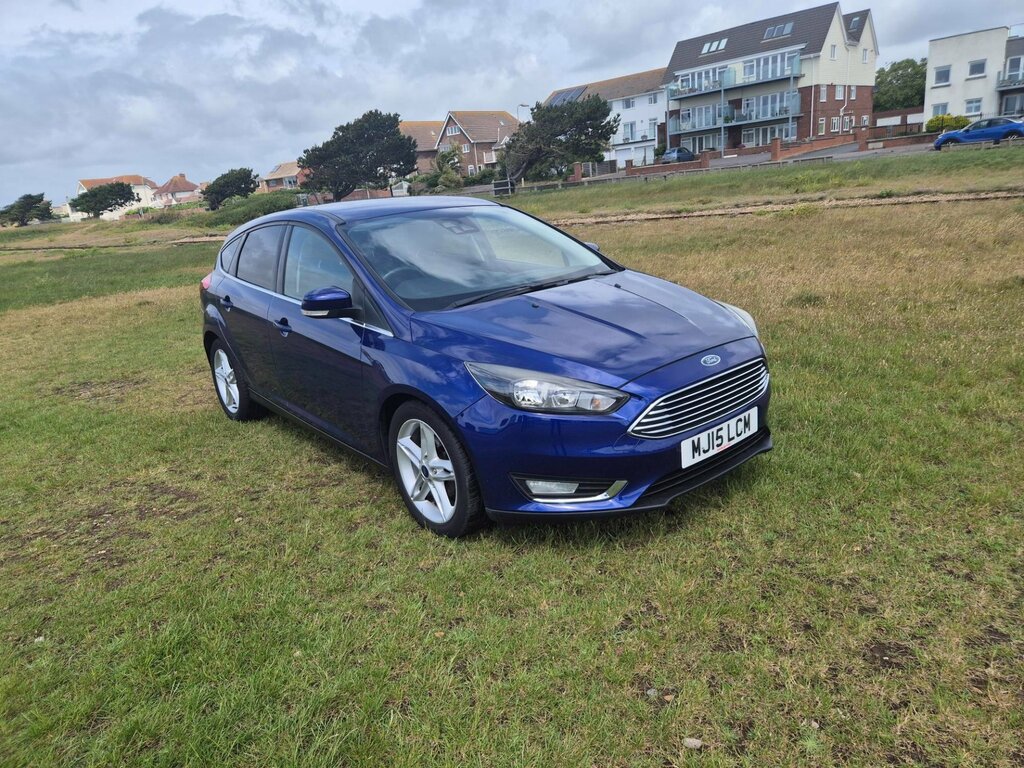 Ford Focus Titanium 5-Door MJ15LCM Blue #3